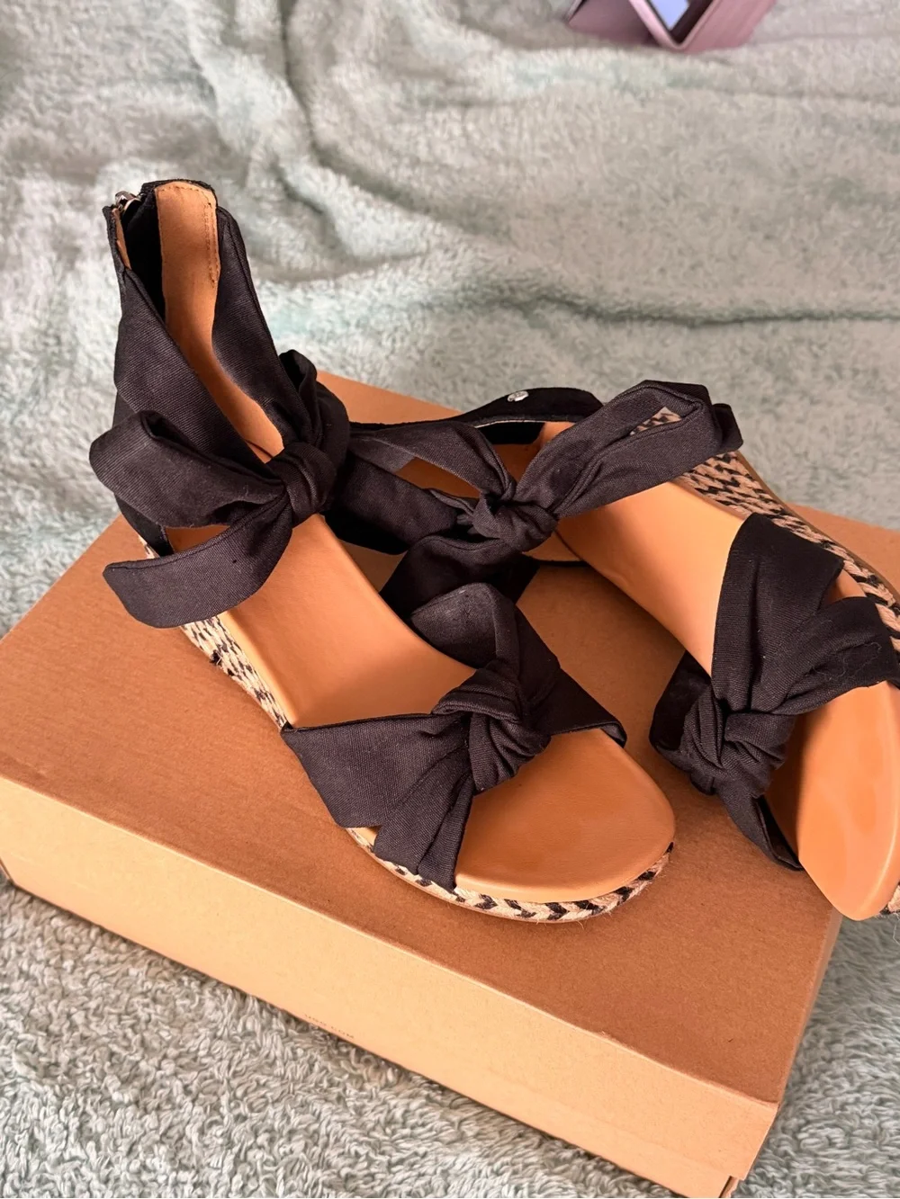 UGG Yarrow Black Knotted Wedge Espadrille Sandals size 8 #470